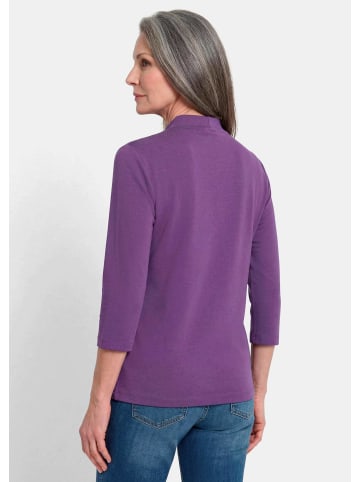 GOLDNER Kurzgröße:  Elegantes Basic-Shirt mit V-Ausschnitt in lila