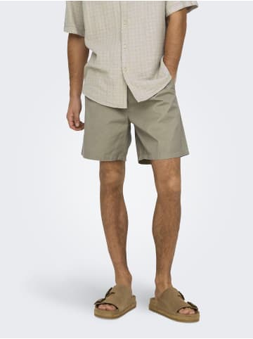ONLY & SONS Shorts in Coriander