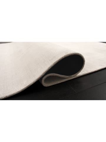 the carpet Handgewebter Teppich Janelle in Off Weiß