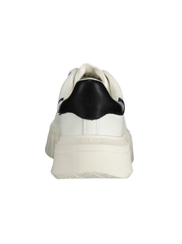 GAELLE PARIS Weiße Polyurethan-Sneaker