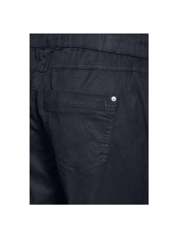 Cecil Capri in universal blue