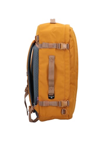 Cabinzero Adventure 104 Daypack 54 cm in orange chill