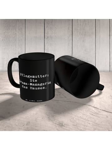 Mr. & Mrs. Panda Tasse Pflegemutter Managerin mit Spruch in Schwarz