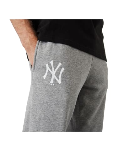 NEW ERA New Era MLB Team New York Yankees Logo Jogger in Grau