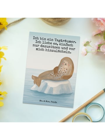 Mr. & Mrs. Panda Postkarte Robbe Lachen Design mit Spruch in Weiß