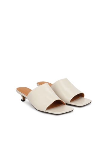 Kazar Slipper in Off-white