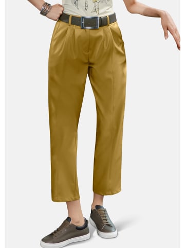 MADELEINE Verkürzte Hose aus softem Lederimitat in gelb