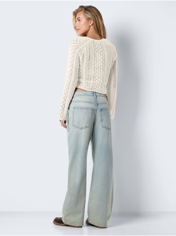 Noisy may Strickpullover mit Lochmuster und Schnürdetails in Creme