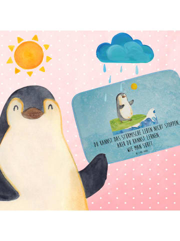 Mr. & Mrs. Panda Badteppich Pinguin Surfer mit Spruch in Eisblau