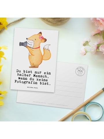 Mr. & Mrs. Panda Postkarte Fotografin Herz mit Spruch in Weiß