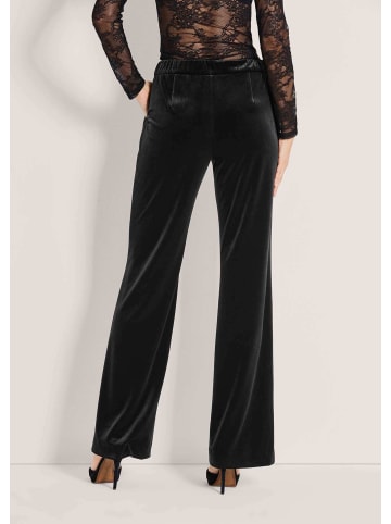 MADELEINE Weite Samthose mit elastischem Bund in schwarz