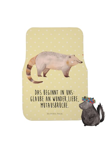 Mr. & Mrs. Panda Fahrer Autofußmatte Nasenbaer mit Spruch in Gelb Pastell