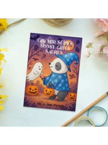 Mr. & Mrs. Panda Postkarte Panda Zauberer Design mit Spruch in Weiß