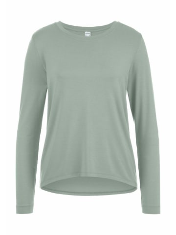 Hessnatur Langarm Schlafshirt Regular in mattgrün