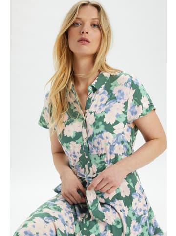 Soaked in Luxury Kleid SLArjana Feminine Form in Green Diffuse Print