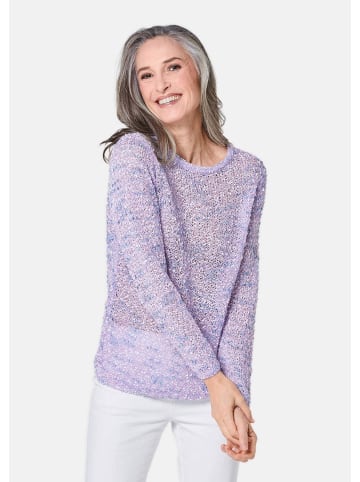 GOLDNER Kurzgröße:  Effektvoller Bändchengarnpullover in weiß / flieder