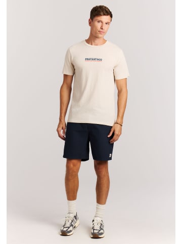 Protest " PRTEvina in Kitoffwhite