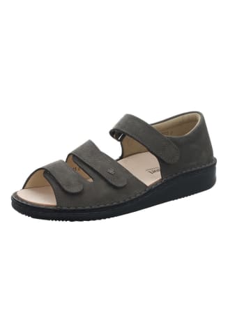 Finn Comfort Sandale in grau