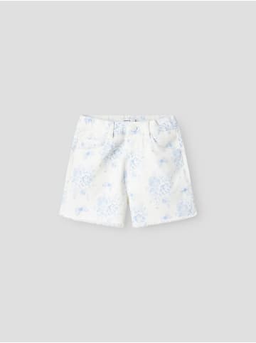 name it Shorts in Bright White