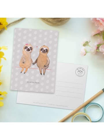 Mr. & Mrs. Panda Postkarte Faultier Pärchen ohne Spruch in Grau Pastell