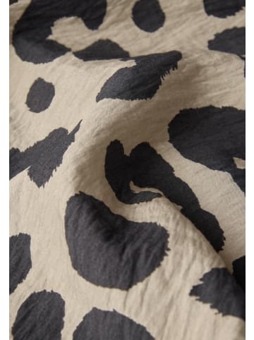 Street One V-Neck Shirt mit Leo-Print in Beige