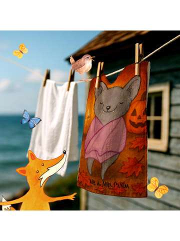 Mr. & Mrs. Panda Handtuch Fledermaus Chillt Design ohne Spruch in Weiß