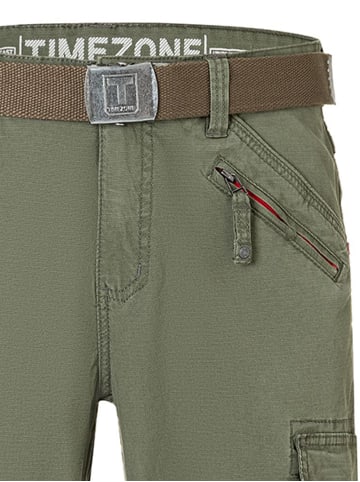 Timezone Cargo Shorts Wadenlang inkl. Gürtel Reißverschluss Loose Fit in Olive