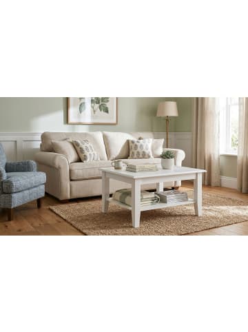 Feldmann-Wohnen Couchtisch Belluno Elegante Kiefer weiß (RAL9010) lackiert 70 / 70 / 48cm