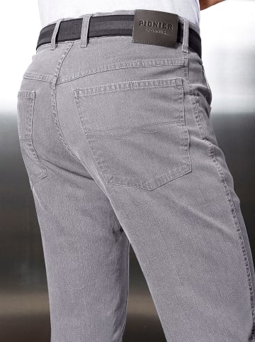 Pioneer Jeans in hellgrau
