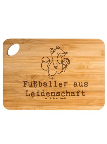 Mr. & Mrs. Panda Frühstücksbrett Fußballer Leidenschaft mit Spruch in Braun