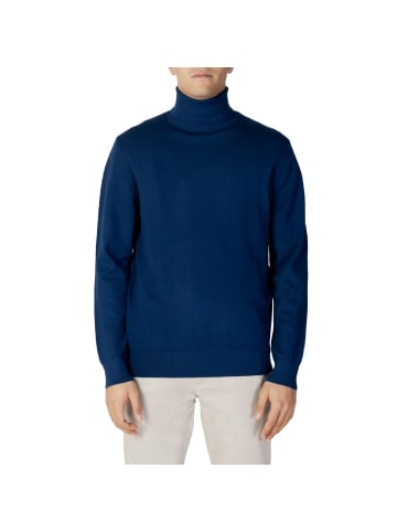Diktat Strickware Blau