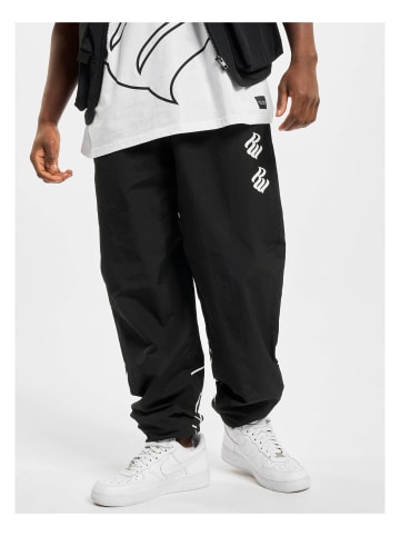 Urban Classics Sweatpant in black