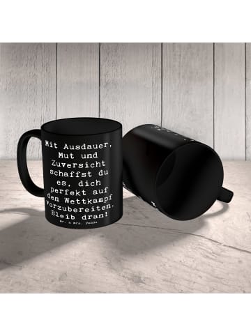 Mr. & Mrs. Panda Kaffeetasse Spruch Wettkampfvorbereitung meiste... in Schwarz
