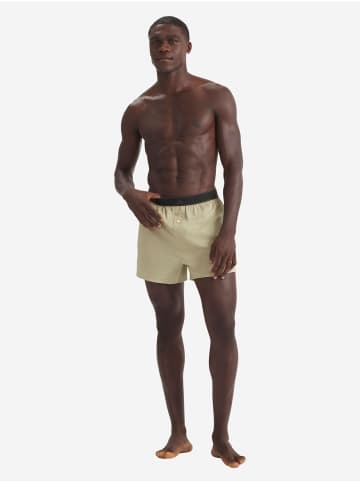 adidas Boxer Active Woven in Kamel, khaki