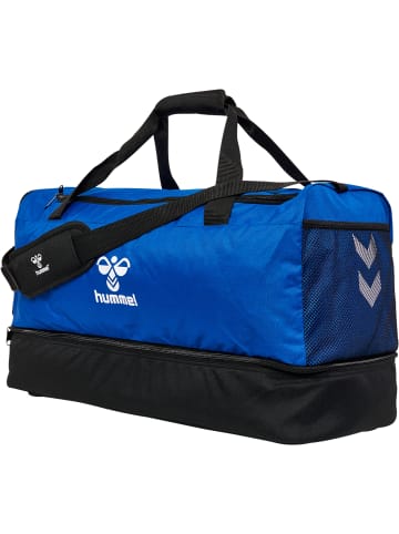 Hummel Sporttasche Hmlcore Erwachsene in TRUE BLUE/BLACK