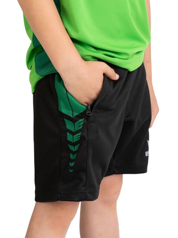 erima Six Wings Shorts in schwarz/smaragd