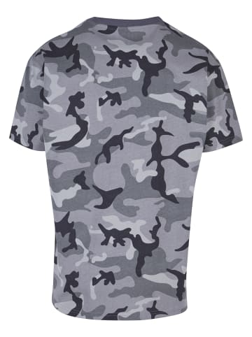 Urban Classics T-Shirts in dark camo
