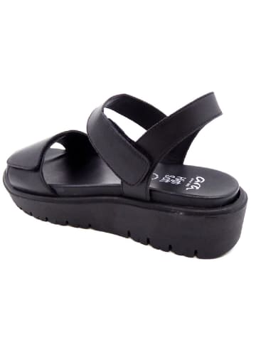 ara Outdoor Sandalen in schwarz
