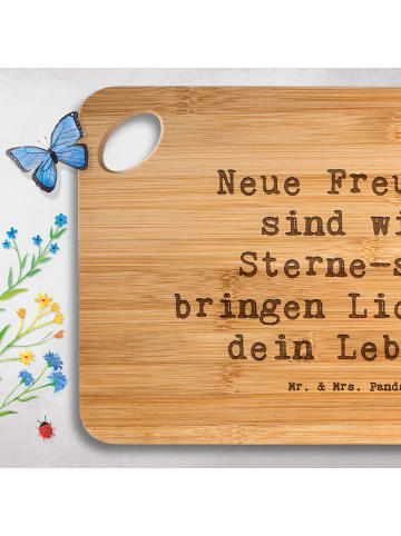 Mr. & Mrs. Panda Brotzeitbrett Spruch Neue Freunde finden mit Sp... in Braun
