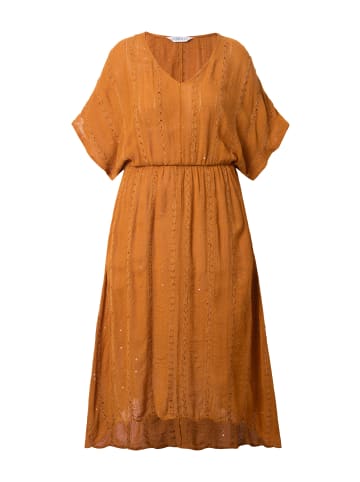 Studio Untold Kleid in haselnuss