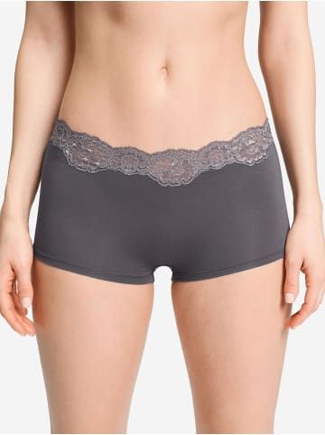 Hanro Panty Dana in boulevard