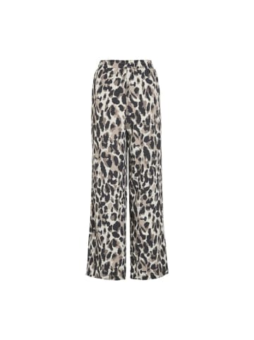 Vila Hose in birch