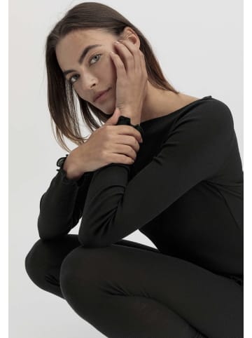 Hessnatur Longsleeve Fitted in schwarz