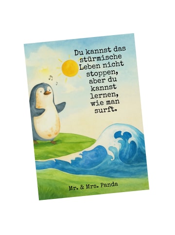 Mr. & Mrs. Panda Postkarte Pinguin Surfer Design mit Spruch in Weiß