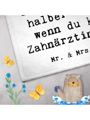Mr. & Mrs. Panda Handtuch Klein Zahnärztin Herz mit Spruch in Weiß