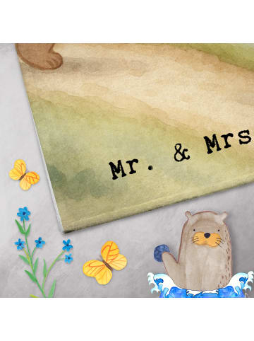 Mr. & Mrs. Panda Gästehandtuch Bär Bergsteigen Design mit Spruch in Weiß