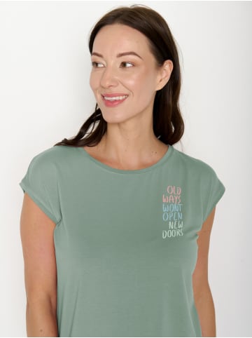 GreenBomb Timid Old Ways in Blassgrün