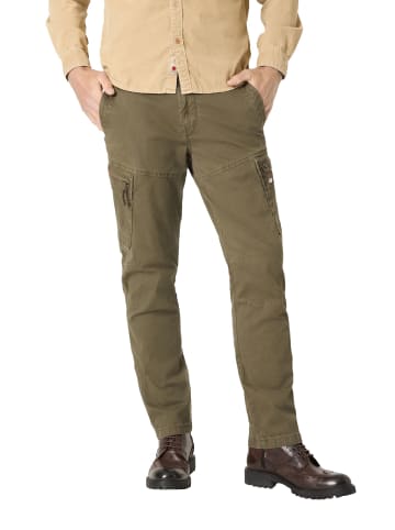 Timezone Cargo-Hose mit aufgesetzten Taschen und Reißverschlüssen in Olive