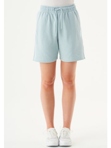 Organication Shorts "SHEYMA" in Mintblau