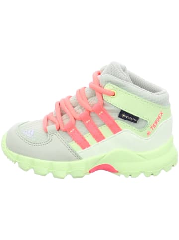 adidas Boots in grün